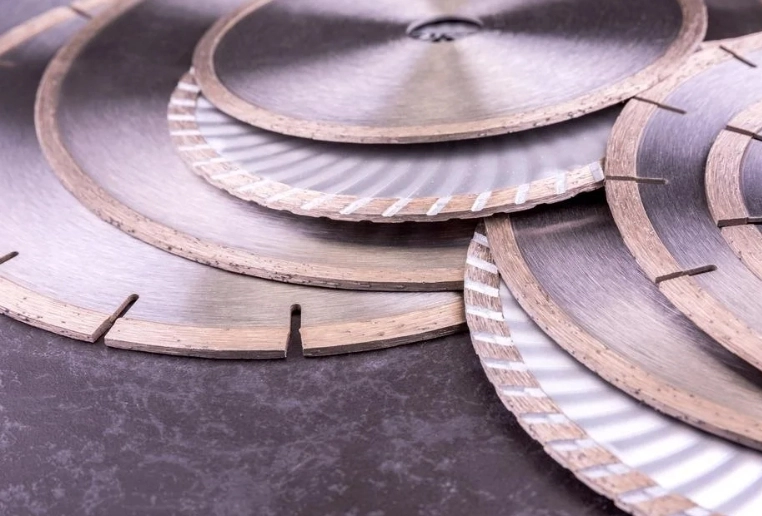 Global Saw Blade Industry Trends and Future Outlook 4 diamond saw blades